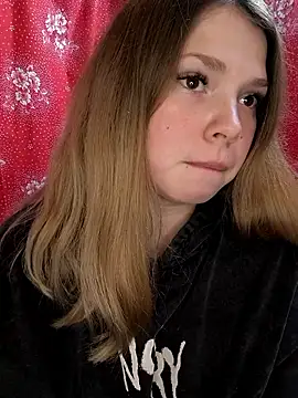 Snapshot of Zuli_Kiska chatting on 01/08/26, 08:22 Zuli Kiska online show from 01/08/26, 08:22