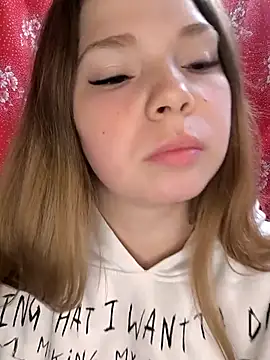 Snapshot of Zuli_Kiska chatting on 02/05/26, 08:13 Zuli Kiska online show from 02/05/26, 08:13