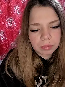 Snapshot of Zuli_Kiska chatting on 02/07/26, 09:07 Zuli Kiska online show from 02/07/26, 09:07