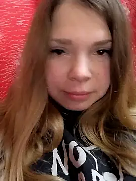 Snapshot of Zuli_Kiska chatting on 02/11/26, 01:10 Zuli Kiska online show from 02/11/26, 01:10