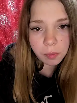 Snapshot of Zuli_Kiska chatting on 02/22/26, 07:23 Zuli Kiska online show from 02/22/26, 07:23