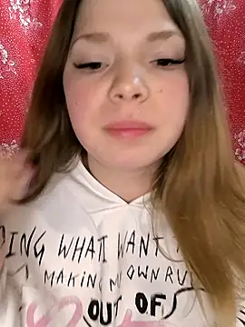 Snapshot of Zuli_Kiska chatting on 02/25/26, 08:18 Zuli Kiska online show from 02/25/26, 08:18