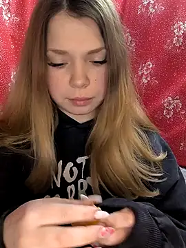 Snapshot of Zuli_Kiska chatting on 03/03/26, 06:58 Zuli Kiska online show from 03/03/26, 06:58