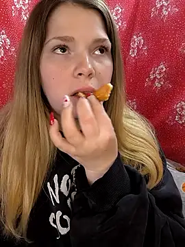 Zuli Kiska online show from 04/22/26, 11:12