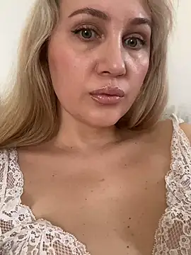 YourBlondee online show from 03/20/25, 03:02