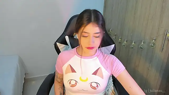 iriswest  online show from 01/11/25, 02:09