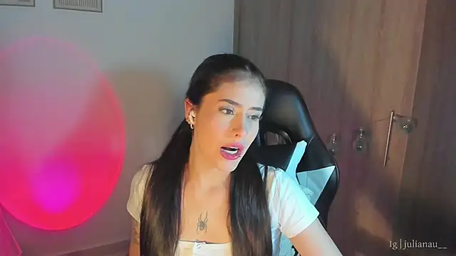 iriswest  online show from 01/15/25, 01:45