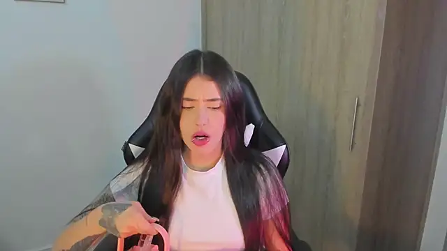 iriswest  online show from 01/24/25, 01:45