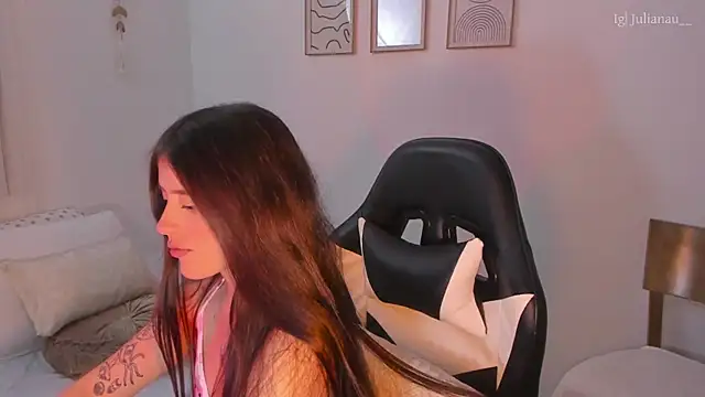 iriswest  online show from 02/17/25, 01:47