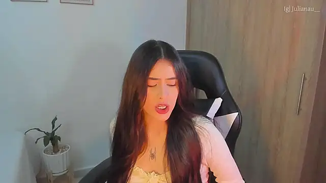 iriswest  online show from 02/20/25, 02:18