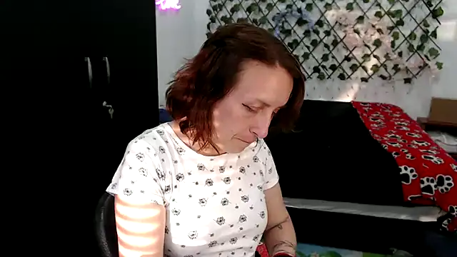 kittykalor09 online show from 04/03/26, 10:41