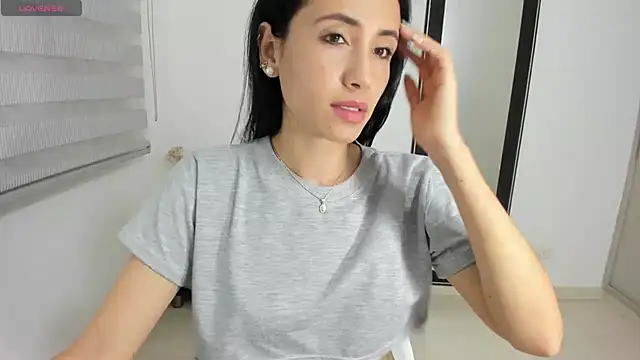  arianna hot22 online show from 11/06/25, 01:06