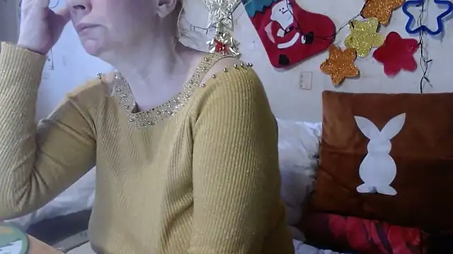 Snapshot of QueenLana chatting on 01/21/25, 07:26 QueenLana online show from 01/21/25, 07:26