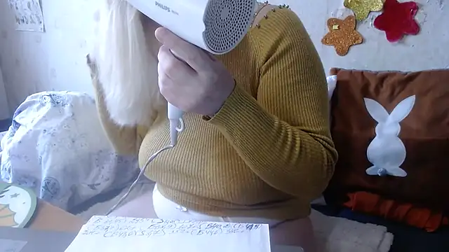 Snapshot of QueenLana chatting on 02/08/25, 09:24 QueenLana online show from 02/08/25, 09:24