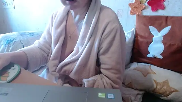 Snapshot of QueenLana chatting on 02/11/25, 01:30 QueenLana online show from 02/11/25, 01:30