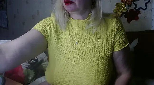 Snapshot of QueenLana chatting on 03/03/25, 03:53 QueenLana online show from 03/03/25, 03:53