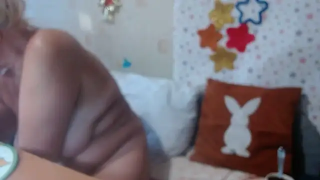 Snapshot of QueenLana chatting on 10/03/25, 05:26 QueenLana online show from 10/03/25, 05:26