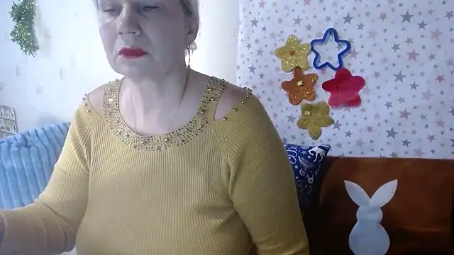 QueenLana online show from 12/21/25, 11:06