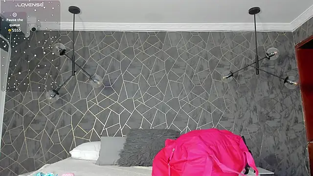 Snapshot of danaythamara1 chatting on 10/18/25, 09:15 danaythamara1 online show from 10/18/25, 09:15