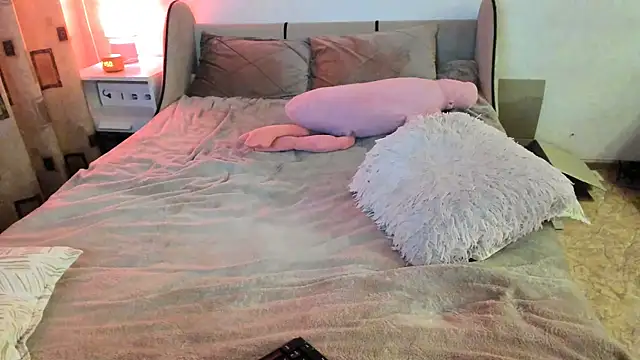 Vivian Davis online show from 01/04/25, 06:51