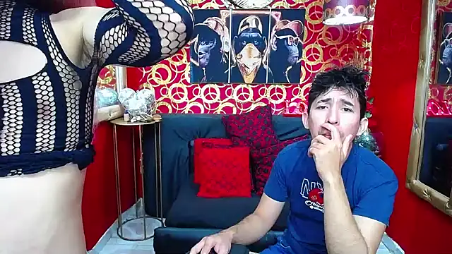 Snapshot of shannentrans chatting on 12/16/24, 01:11 shannentrans online show from 12/16/24, 01:11