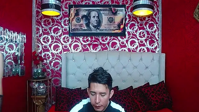 Snapshot of shannentrans chatting on 03/18/25, 06:59 shannentrans online show from 03/18/25, 06:59