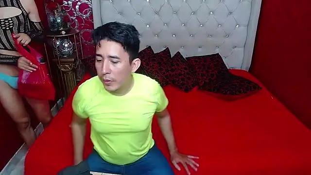 Snapshot of shannentrans chatting on 03/21/25, 07:02 shannentrans online show from 03/21/25, 07:02