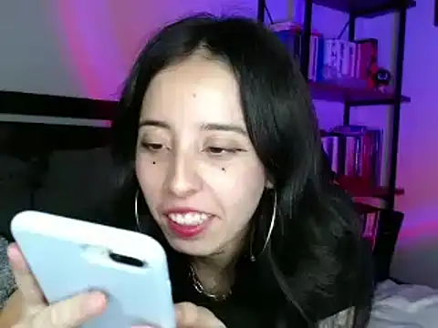 Snapshot of babyluna_8_8 chatting on 12/12/24, 12:05 babyluna 8 8 online show from 12/12/24, 12:05