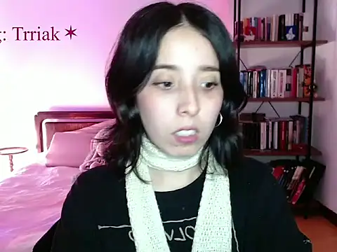 Snapshot of babyluna_8_8 chatting on 04/08/26, 10:32 babyluna 8 8 online show from 04/08/26, 10:32