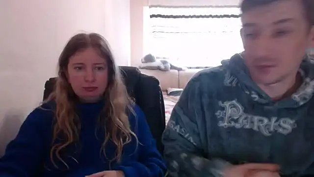 Snapshot of PeterAndJen chatting on 03/17/25, 10:27 PeterAndJen online show from 03/17/25, 10:27