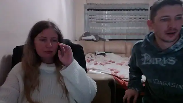 Snapshot of PeterAndJen chatting on 03/20/25, 08:29 PeterAndJen online show from 03/20/25, 08:29