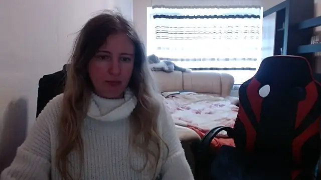 Snapshot of PeterAndJen chatting on 03/21/25, 12:39 PeterAndJen online show from 03/21/25, 12:39