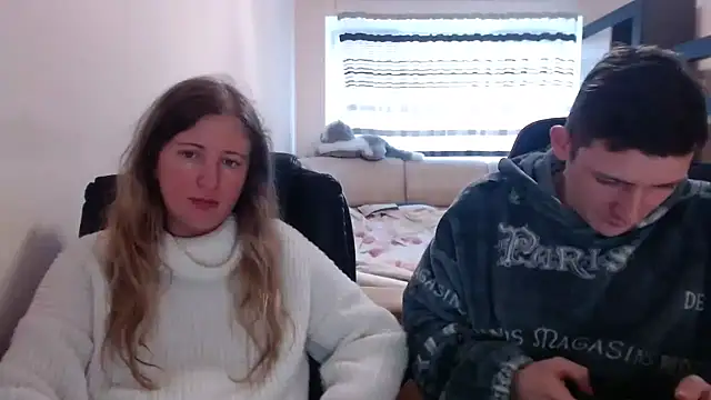 Snapshot of PeterAndJen chatting on 03/21/25, 03:57 PeterAndJen online show from 03/21/25, 03:57