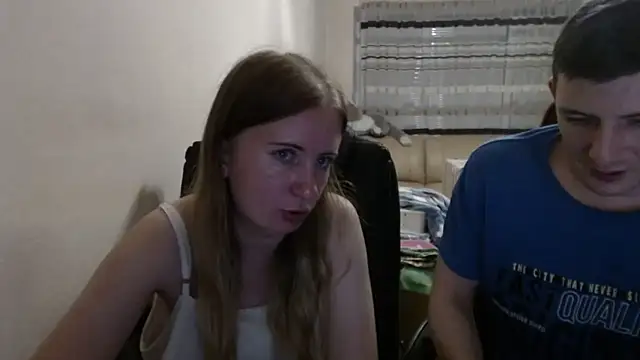 Snapshot of PeterAndJen chatting on 09/09/25, 05:23 PeterAndJen online show from 09/09/25, 05:23