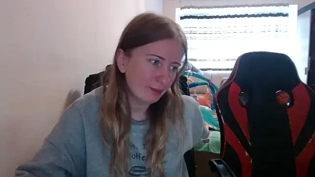 Snapshot of PeterAndJen chatting on 10/16/25, 07:20 PeterAndJen online show from 10/16/25, 07:20