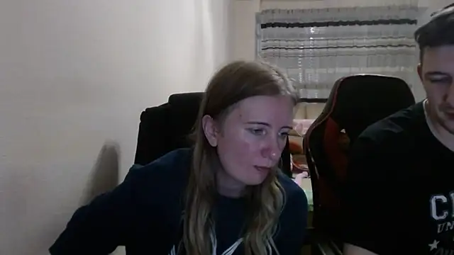 Snapshot of PeterAndJen chatting on 10/31/25, 08:10 PeterAndJen online show from 10/31/25, 08:10