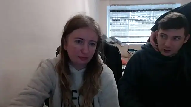 Snapshot of PeterAndJen chatting on 11/10/25, 08:13 PeterAndJen online show from 11/10/25, 08:13