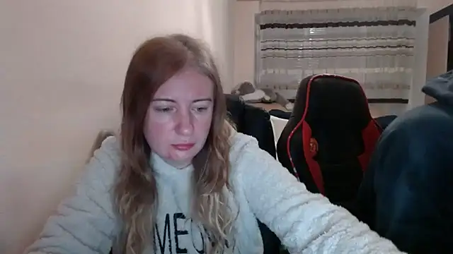 Snapshot of PeterAndJen chatting on 11/11/25, 04:12 PeterAndJen online show from 11/11/25, 04:12