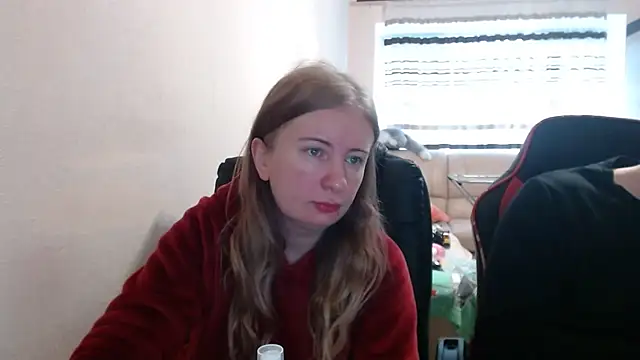 Snapshot of PeterAndJen chatting on 11/15/25, 06:33 PeterAndJen online show from 11/15/25, 06:33