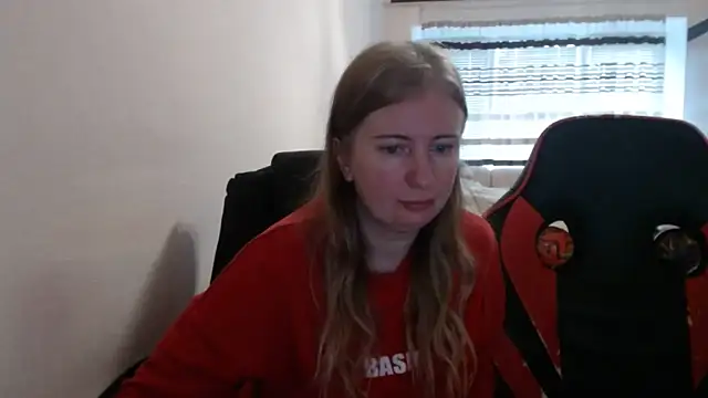 Snapshot of PeterAndJen chatting on 11/20/25, 08:03 PeterAndJen online show from 11/20/25, 08:03