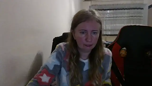 Snapshot of PeterAndJen chatting on 11/21/25, 08:29 PeterAndJen online show from 11/21/25, 08:29