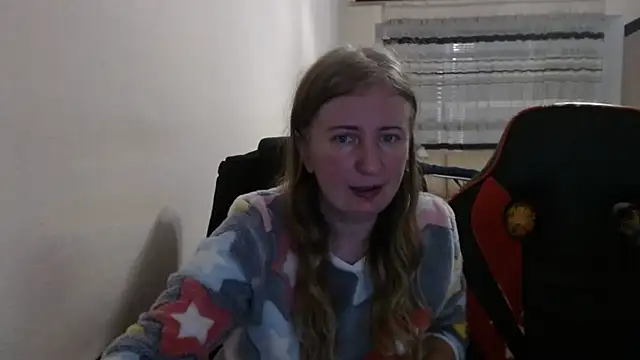 Snapshot of PeterAndJen chatting on 11/23/25, 07:13 PeterAndJen online show from 11/23/25, 07:13