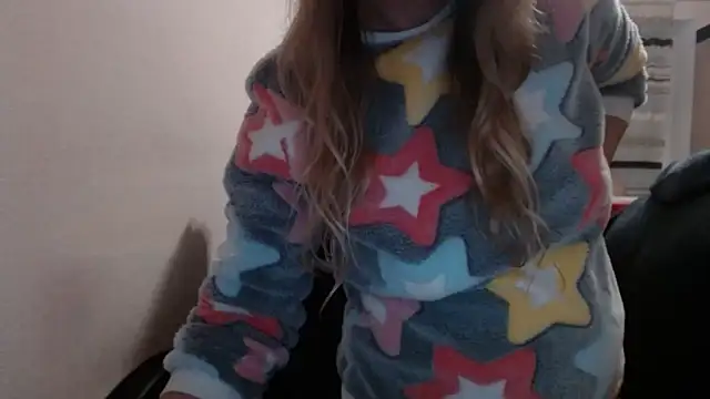 PeterAndJen online show from 12/19/25, 06:48