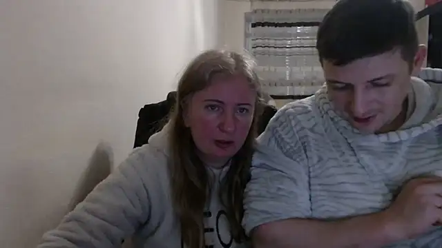 PeterAndJen online show from 03/12/26, 06:25