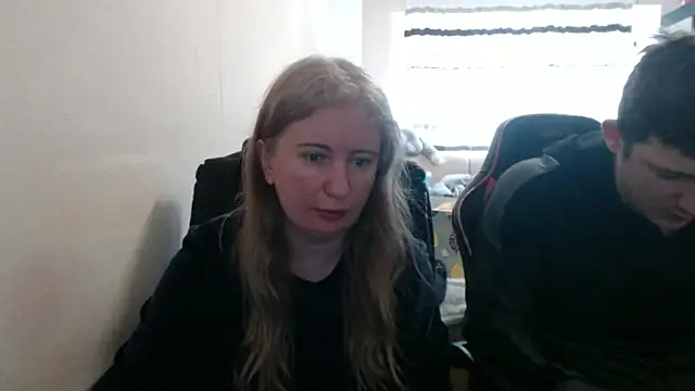 PeterAndJen online show from 04/01/26, 01:41