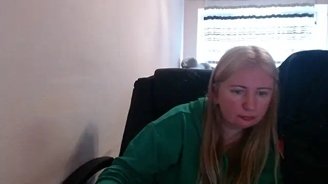 PeterAndJen online show from 04/20/26, 06:27