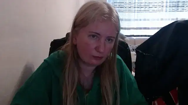 PeterAndJen online show from 04/21/26, 05:28