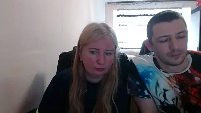 Snapshot of PeterAndJen chatting on 06/03/26, 06:38 PeterAndJen online show from 06/03/26, 06:38