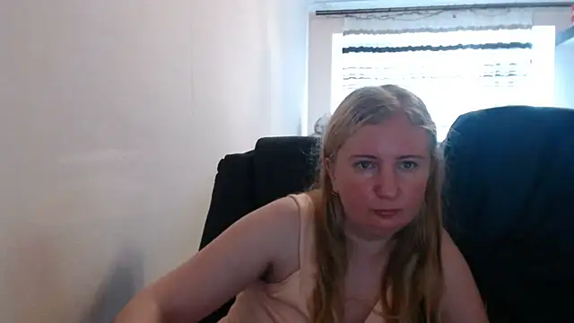 PeterAndJen online show from 06/30/26, 04:19