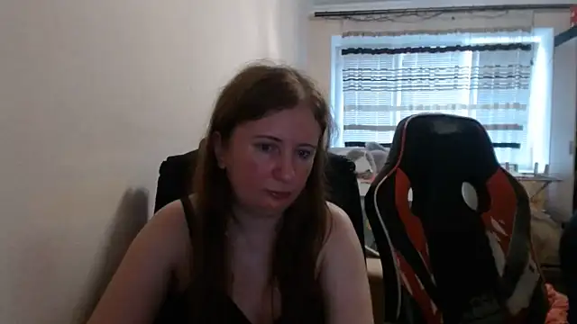 PeterAndJen online show from 07/19/26, 06:44